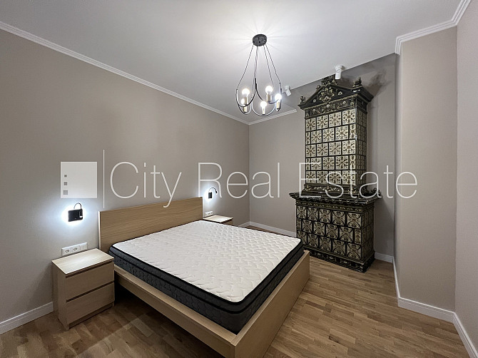 Дом во дворе, реновированный дом, благоустроенная озеленённая территория, место Рига - изображение 4