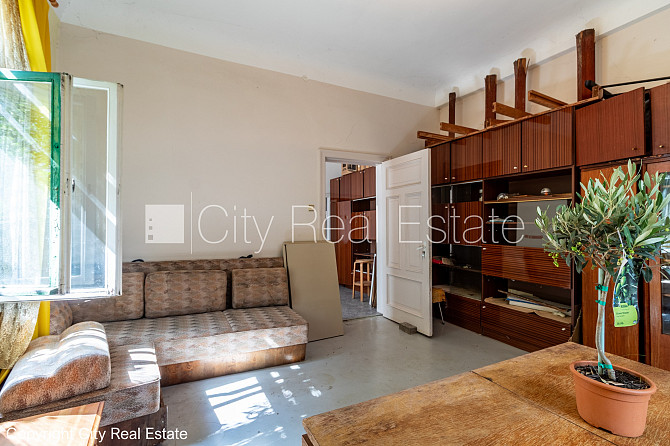 Здание во дворе, закрытая территория, территория обнесена железным забором, Рига - изображение 19