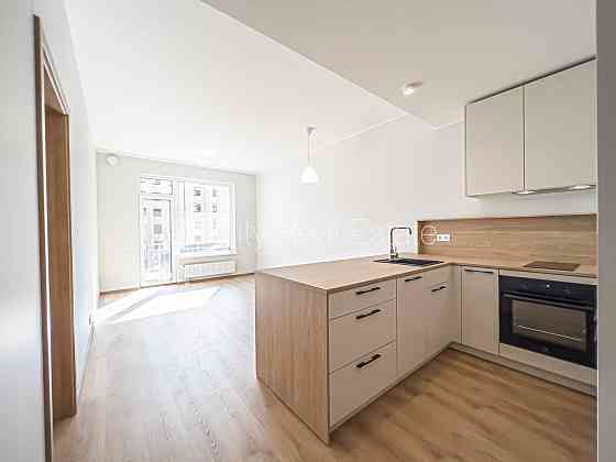 Новостройка, благоустроенный озеленённый двор, закрытый двор, подземная стоянка, Rīga