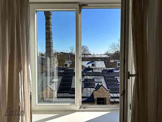 Četru istabu dzīvoklis 2017.gadā renovētā mūra nama, kas būvēts funkcionālisma stilā 1934.gadā, mans Рига