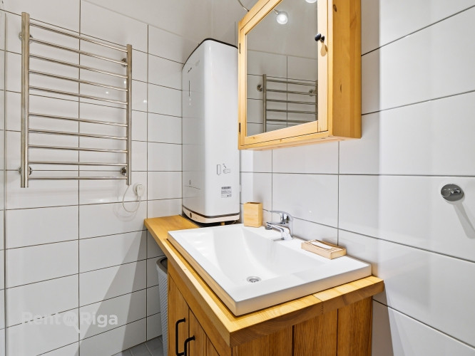 Šarmants dzīvoklis Jaunatnes dārza malā, kam saglabāta vēsturiskā Āgenskalna aura! Rīga - foto 8