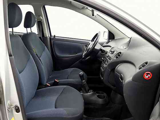 Toyota Yaris Linea Sol Facelift A-C 1.5 78kW Tallina