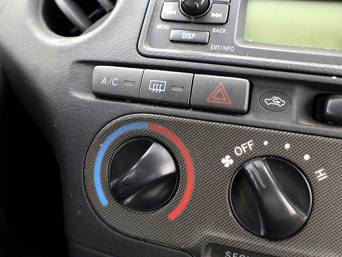 Toyota Yaris Linea Sol Facelift A-C 1.5 78kW Tallina - foto 8