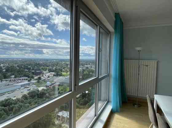 Сдается просторная 3хкомнатная квартира в многоэтажном жилом и деловом Рига