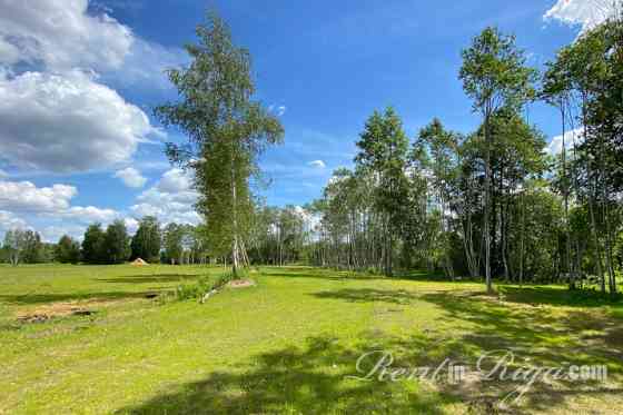 Земельный участок под застройку на первой линии у реки Jugla. Престижное Rīgas rajons