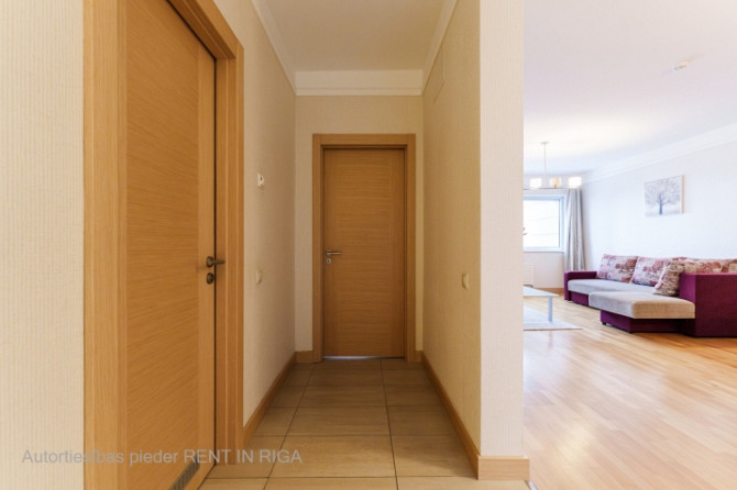 Продаётся стильная и современная 2-комнатная квартира в проекте "Panorama Plaza". Рига - изображение 6