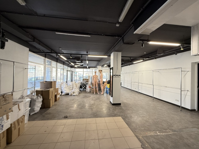 Iznomā komerctelpas Jelgavas centrā. Telpas atrodas aktīvā un labi pieejamā vietā Jelgavas Jelgava un novads - foto 2