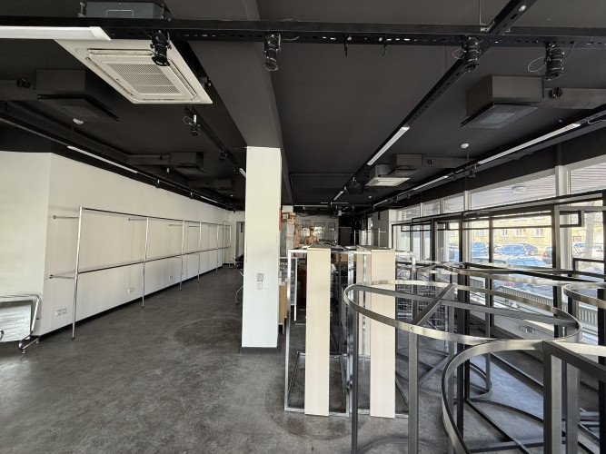 Iznomā komerctelpas Jelgavas centrā. Telpas atrodas aktīvā un labi pieejamā vietā Jelgavas Jelgava un novads - foto 4