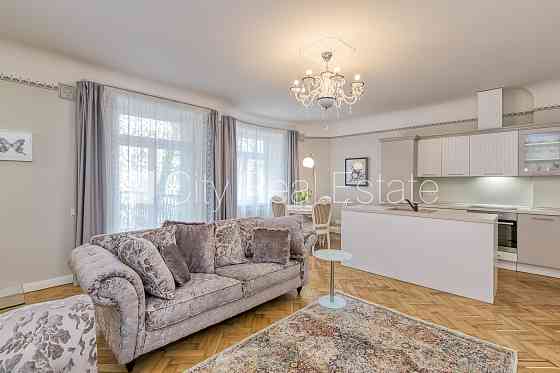 Проект - Residence Lumiere (Ресиденце Лумиере), фасадный дом, реновированный дом, закрытый Рига