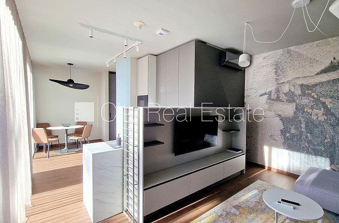 Новостройка, фасадный дом, благоустроенная озеленённая территория, подземная Юрмала - изображение 10