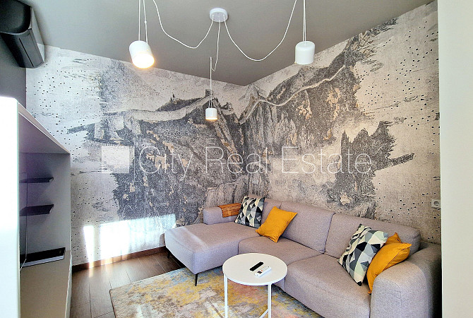 Новостройка, фасадный дом, благоустроенная озеленённая территория, подземная Юрмала - изображение 8