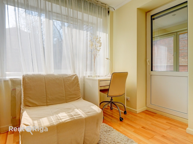 Ilgtermiņa īrei tiek piedāvāts mājīgs un gaišs 2 istabu dzīvoklis Centrā, specprojekta Rīga - foto 7