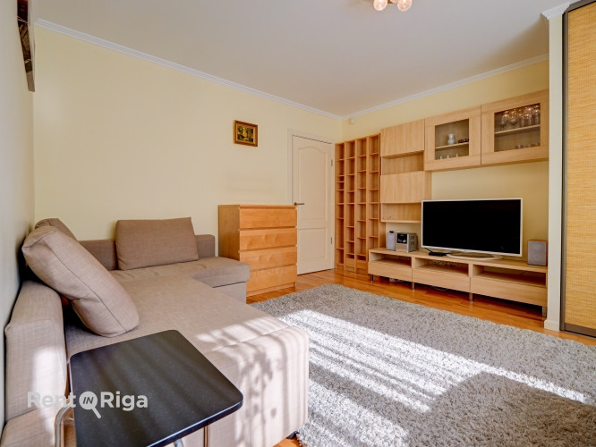 Ilgtermiņa īrei tiek piedāvāts mājīgs un gaišs 2 istabu dzīvoklis Centrā, specprojekta Rīga - foto 5