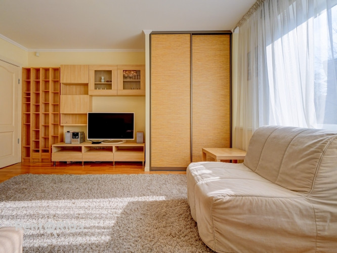 Ilgtermiņa īrei tiek piedāvāts mājīgs un gaišs 2 istabu dzīvoklis Centrā, specprojekta Rīga - foto 6