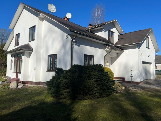 Красивая и качественная частная дом в Дзинтари, Юрмала  Продаётся просторный и со Юрмала - изображение 2