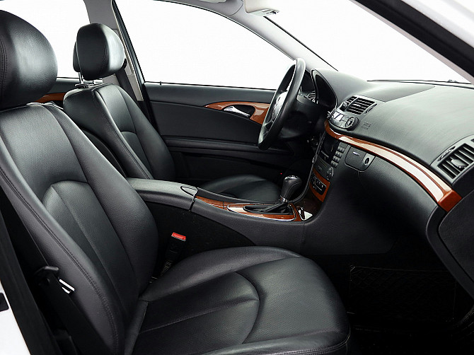 Mercedes-Benz E 200 Elegance Facelift ATM 1.8 120kW Tallina - foto 6