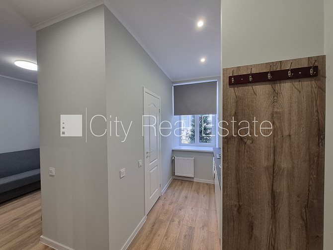 Здание во дворе, благоустроенная озеленённая территория, закрытый двор, Рига - изображение 9