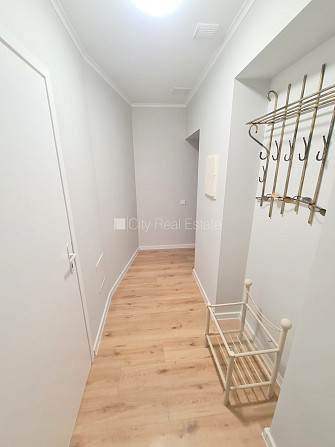 Фасадный дом, закрытый двор, возможность аренды парковки, вход с улицы, Рига - изображение 15