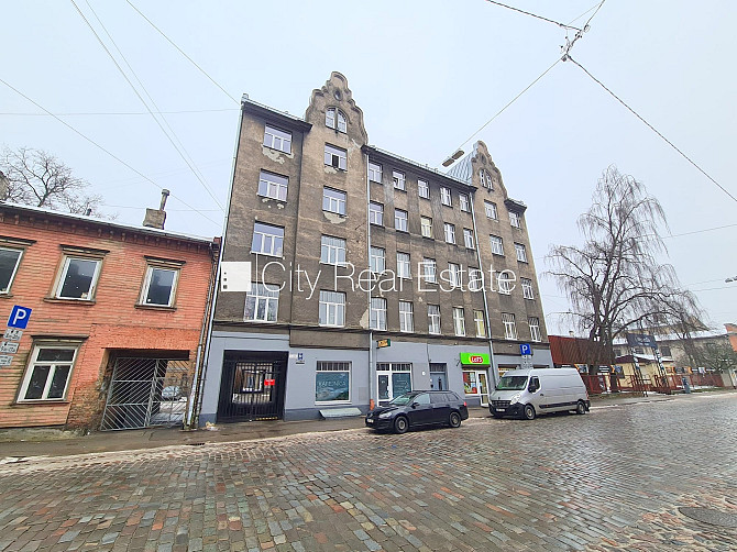 Фасадный дом, закрытый двор, возможность аренды парковки, вход с улицы, Рига - изображение 20