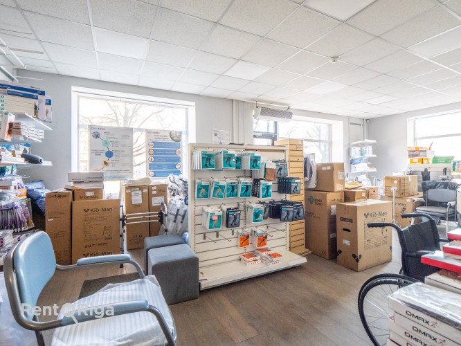 Komerctelpas ar plašiem skatlogiem rosīgā vietā!  Plānojums:   Tirdzniecības zāle ar Rīga - foto 4