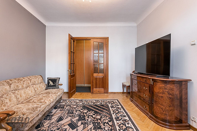 Vecrīgas centrālajā daļā pieejams gaumīgs divistabu dzīvoklis. 
No dzīvokļa logiem paveras neatkārto Рига - изображение 5