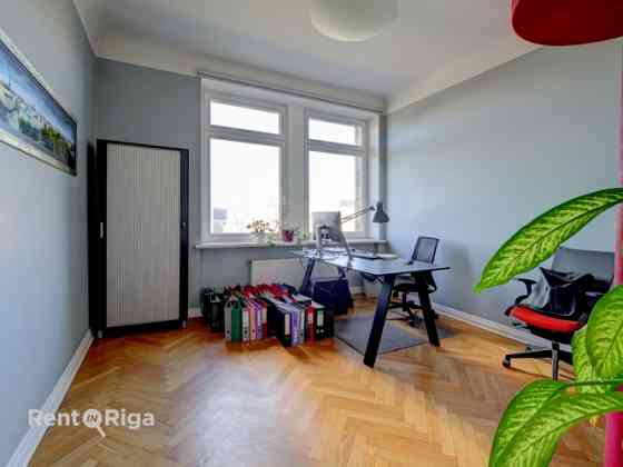 No maija beigām tiek piedāvāts ērts un funkcionāli dizainisks birojs. Tā kopējā platība 163.73 m2. A Rīga