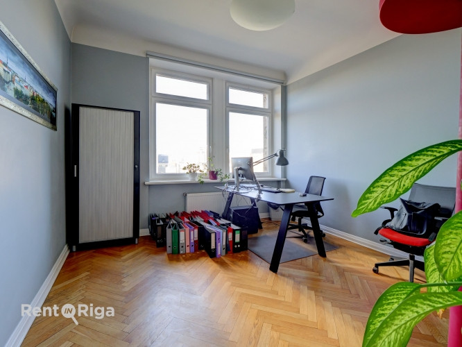 No maija beigām tiek piedāvāts ērts un funkcionāli dizainisks birojs. Tā kopējā platība Rīga - foto 2