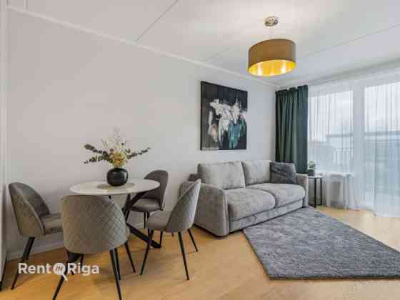 Сдаётся в долгосрочную аренду новая, полностью обустроенная двухкомнатная Рига