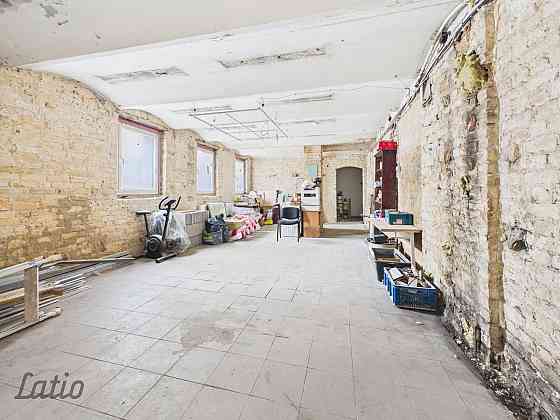 Studio dzīvoklis Rīgas centrā ar potenciālu komercdarbībai.

Pārdod perspektīvu studio tipa dzīvokli Rīga