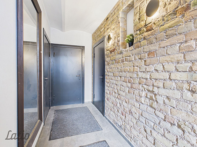 Studio dzīvoklis Rīgas centrā ar potenciālu komercdarbībai.

Pārdod perspektīvu studio Rīga - foto 1