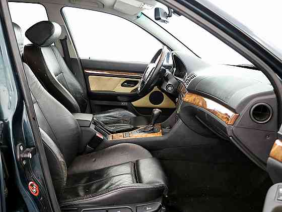 BMW 523 Sportpakett ATM 2.5 125kW Таллин