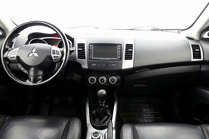 Mitsubishi Outlander Luxury 2.0 DI-D 103kW Таллин - изображение 5