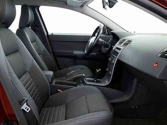 Volvo S40 Summum ATM 2.4 103kW Таллин