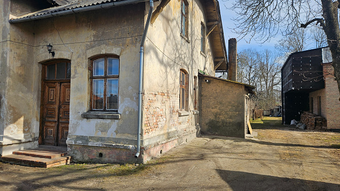 Pārdodas dzīvoklis vēsturiskā mājā ar kopējo platību 45, 5 m². Dzīvoklis atrodas klusā vietā un... Елгава - изображение 2