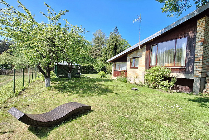 Pārdošanā vasaras māja Saulkrastos ar plašu potenciālu un lielisku atrašanās vietu. Ēka celta no... Saulkrasti - foto 1