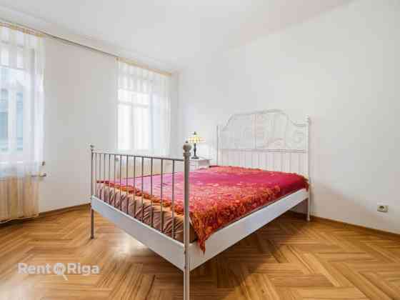 Nice apartment with a parking space.  The premises have just undergone cosmetic renovation. The apar Rīga