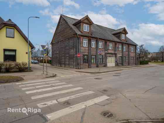 В центре Елгавы предлагается уникальный инвестиционный объект  трехэтажное Jelgava un novads