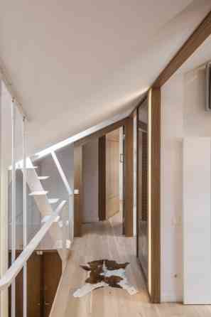 Ekskluzīvs divu līmeņu dzīvoklis ar terasi Rīgas centrā!  Dzīvoklis pilnībā renovēts skandināvu stil Рига