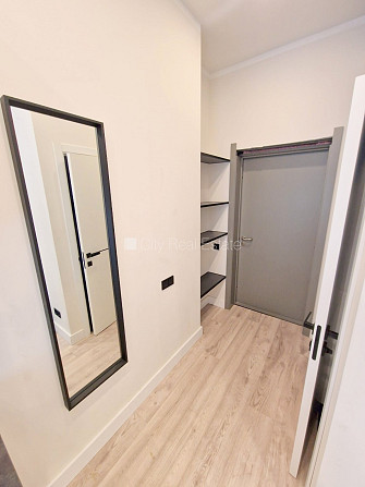 Здание во дворе, реновированный дом, закрытый двор, въездные ворота оснащены Рига - изображение 9