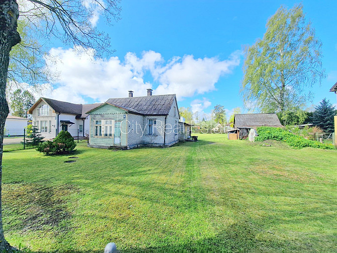 Частный дом, дача, покрытие крыши из шифера, кирпичные стены, благоустроенная Юрмала - изображение 8