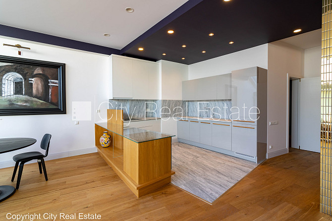 Новостройка, фасадный дом, закрытый двор, до ближайшей парковки 70 м, вход со двора, Рига - изображение 13