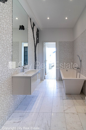 Jaunceltne, fasādes māja, slēgts pagalms, līdz tuvākajai autostāvvietai 70 m, ieeja no Rīga - foto 10