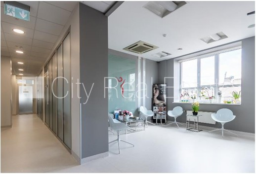 Fasādes māja, restaurēta māja, apsargāta teritorija, ieeja no ielas, ir lifts, kāpņu telpa Rīga - foto 1