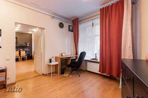 Plašs 5 istabu dzīvoklis Rīgas centrā  111,3 m

Pārdošanā īpašums pašā Rīgas centrā  Marijas ielā 23 Rīga