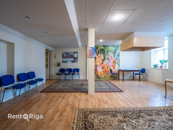 Tiek piedāvāta unikāla trīsstāvu māja Jelgavas centrā - īpašums, kura vēsture runā pati Jelgava un novads - foto 3