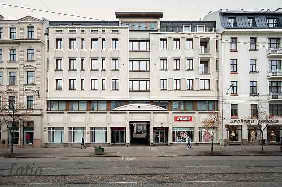 Nomai tiek piedāvātas plašas un funkcionālas komerctelpas vienā no Rīgas aktīvākajām ielām  Krišjāņa Rīga
