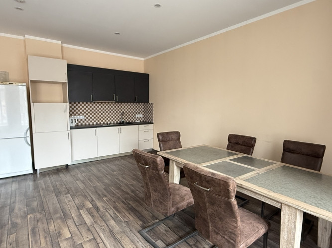 Продаётся квартира  высокий первый этаж в фасадном здании на улице Латгалес, в Рига - изображение 4