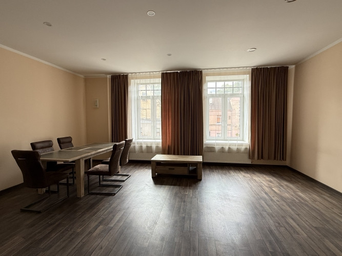 Продаётся квартира  высокий первый этаж в фасадном здании на улице Латгалес, в Рига - изображение 5