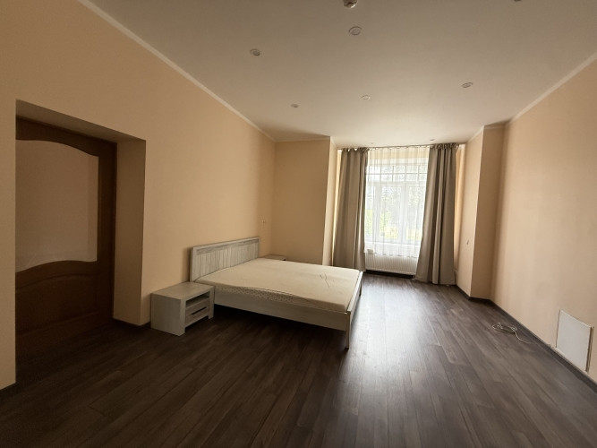 Продаётся квартира  высокий первый этаж в фасадном здании на улице Латгалес, в Рига - изображение 9