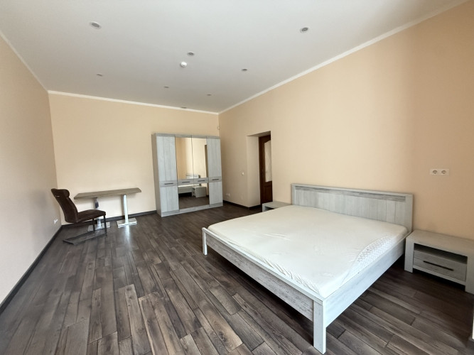 Продаётся квартира  высокий первый этаж в фасадном здании на улице Латгалес, в Рига - изображение 6